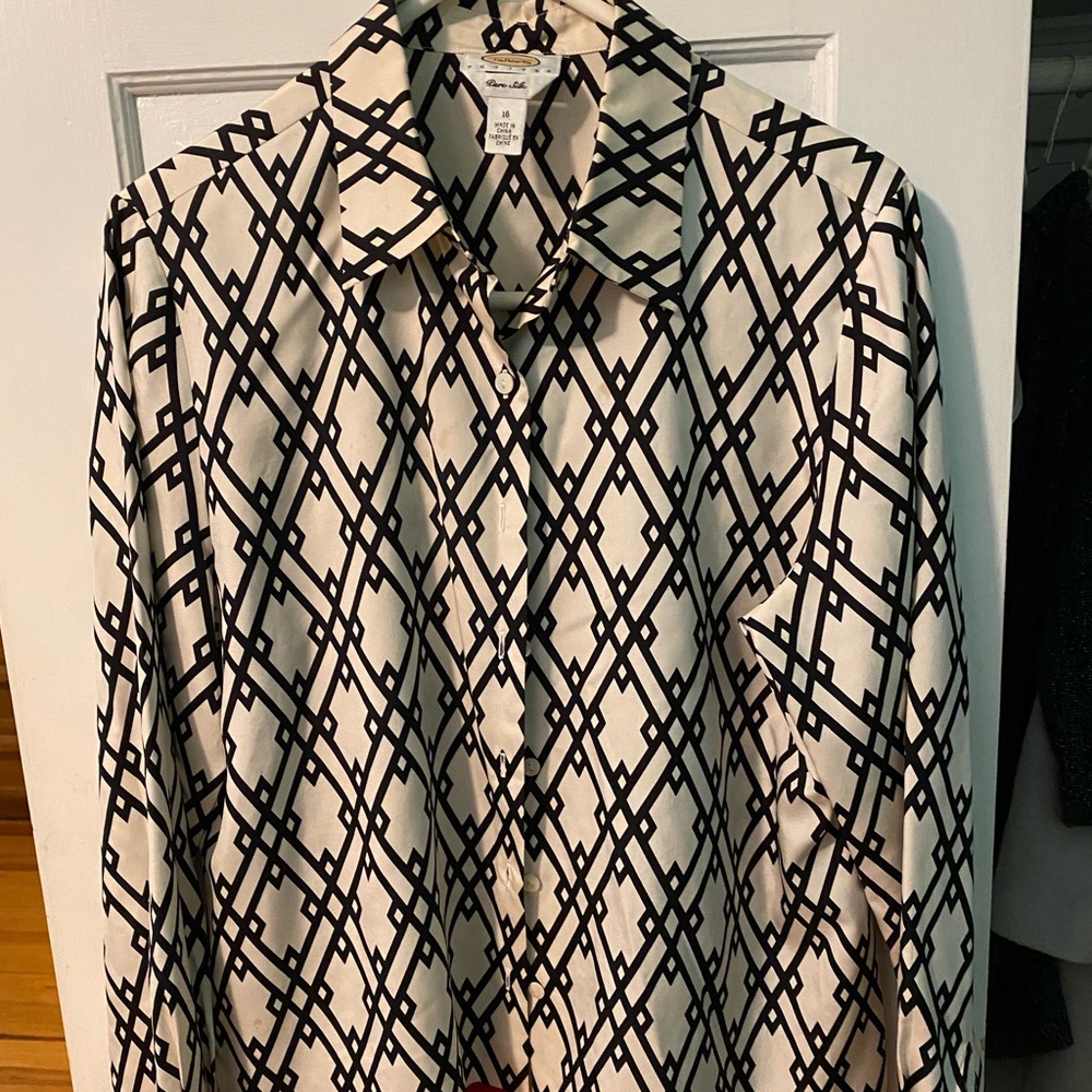 Chic Black and White Geometric Women's Top